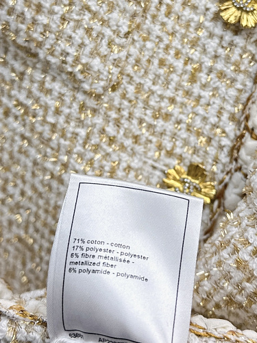 Chanel-Style Cream Tweed Jacket with Gold Trim – Elegant Spring/Summer 2026