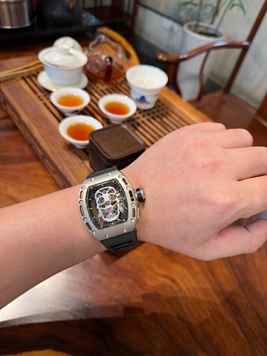 Richard Mille RM 052 “Supreme Ghost King” Tourbillon – Aviation Titanium Case with Skull Motif & Indonesian Rubber Strap
