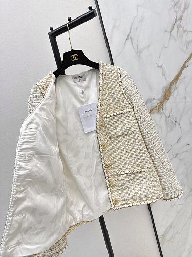 Chanel-Style Cream Tweed Jacket with Gold Trim – Elegant Spring/Summer 2026