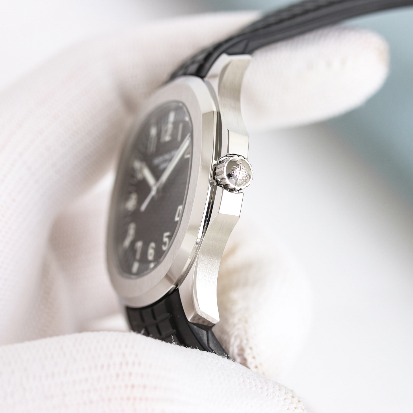 Patek Philippe Aquanaut Reference 5167A-001 in Stainless Steel with Black Dial & Tropical Rubber Strap