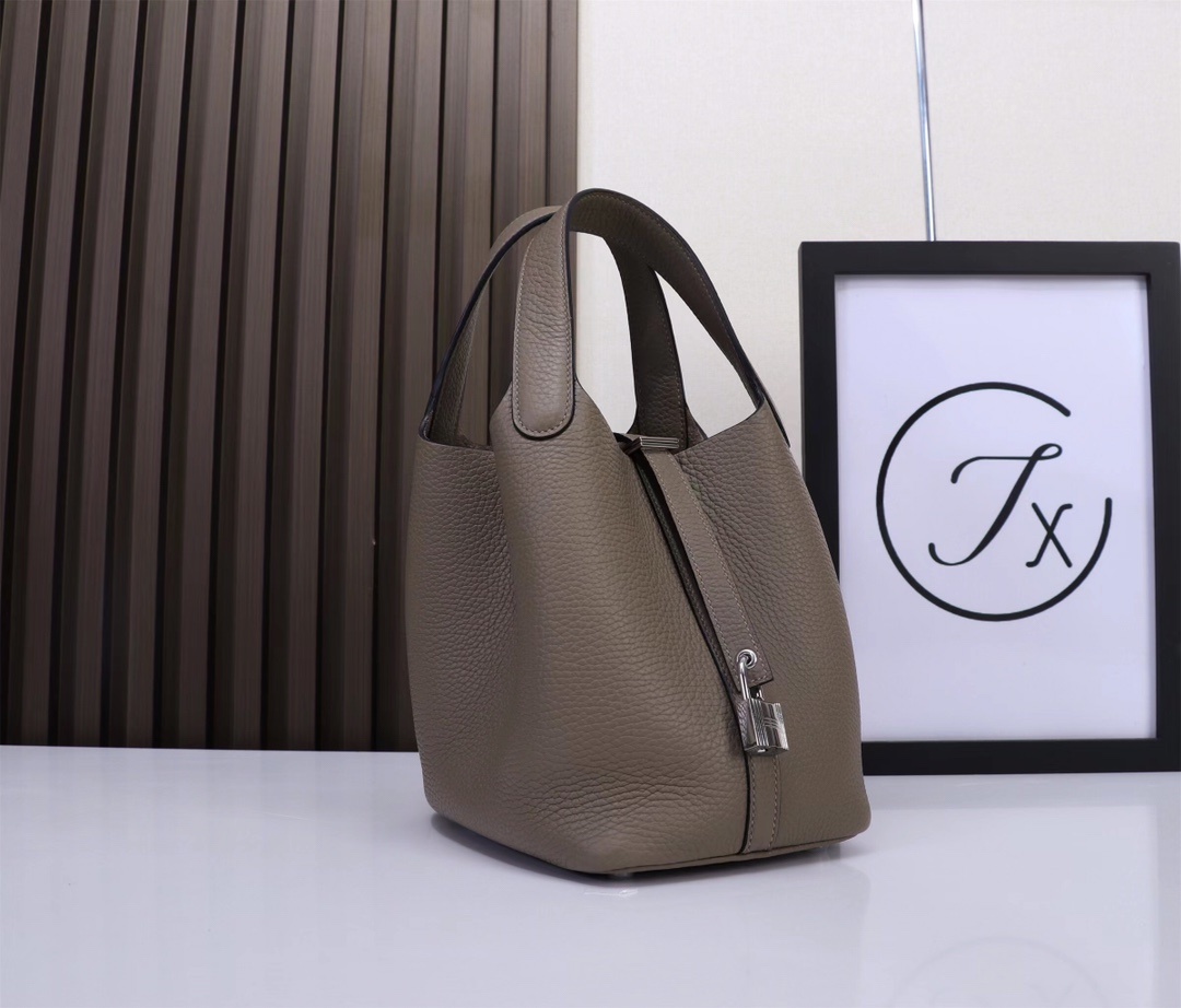Hermès Picotin Lock Tote Bag | Elephant Grey Leather with Silver Hardware