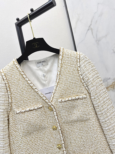 Chanel-Style Cream Tweed Jacket with Gold Trim – Elegant Spring/Summer 2026