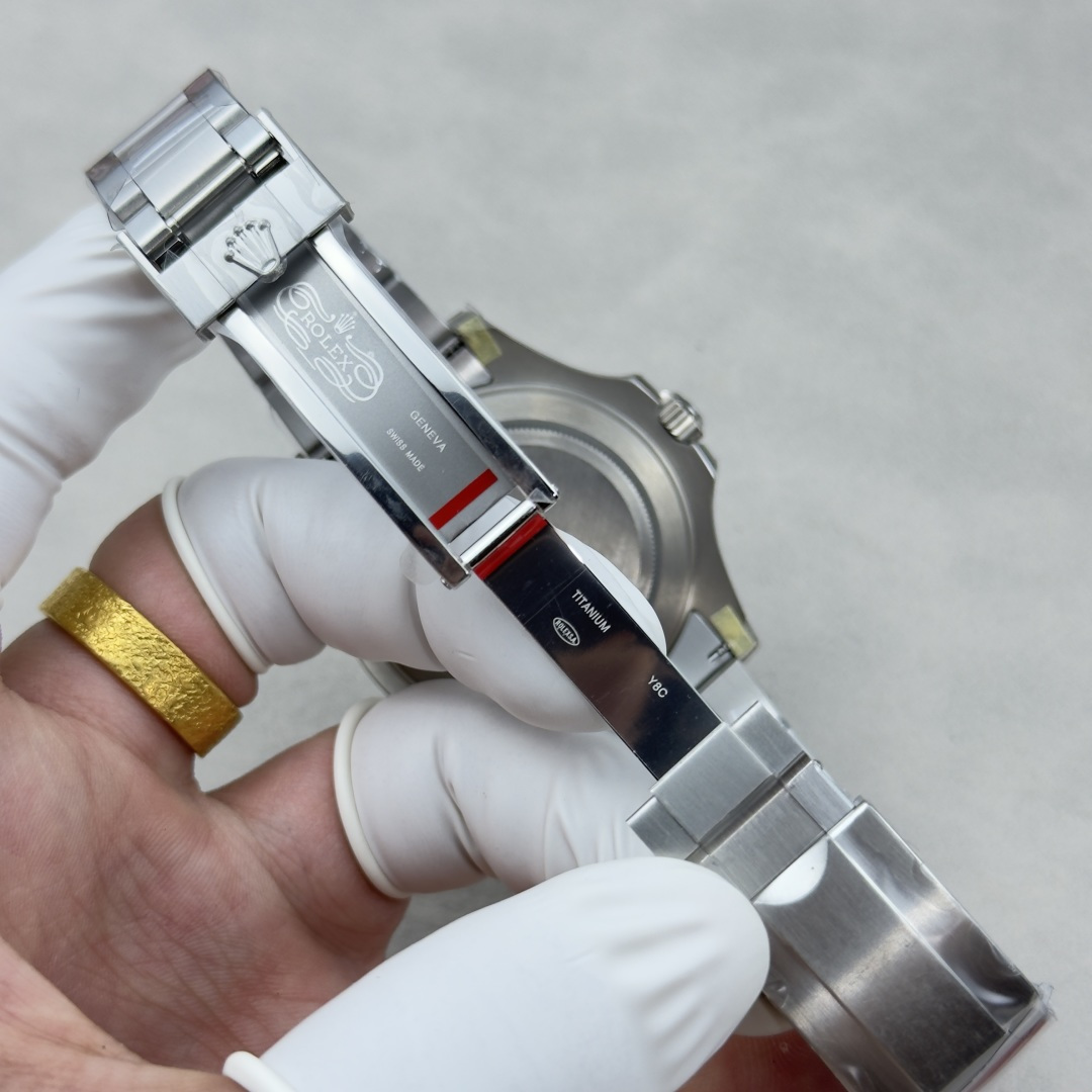 Rolex Yacht-Master 42 in 18K White Gold with Black Cerachrom Bezel & Oysterflex Strap (Ref. M226659)