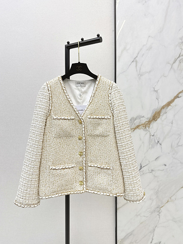 Chanel-Style Cream Tweed Jacket with Gold Trim – Elegant Spring/Summer 2026