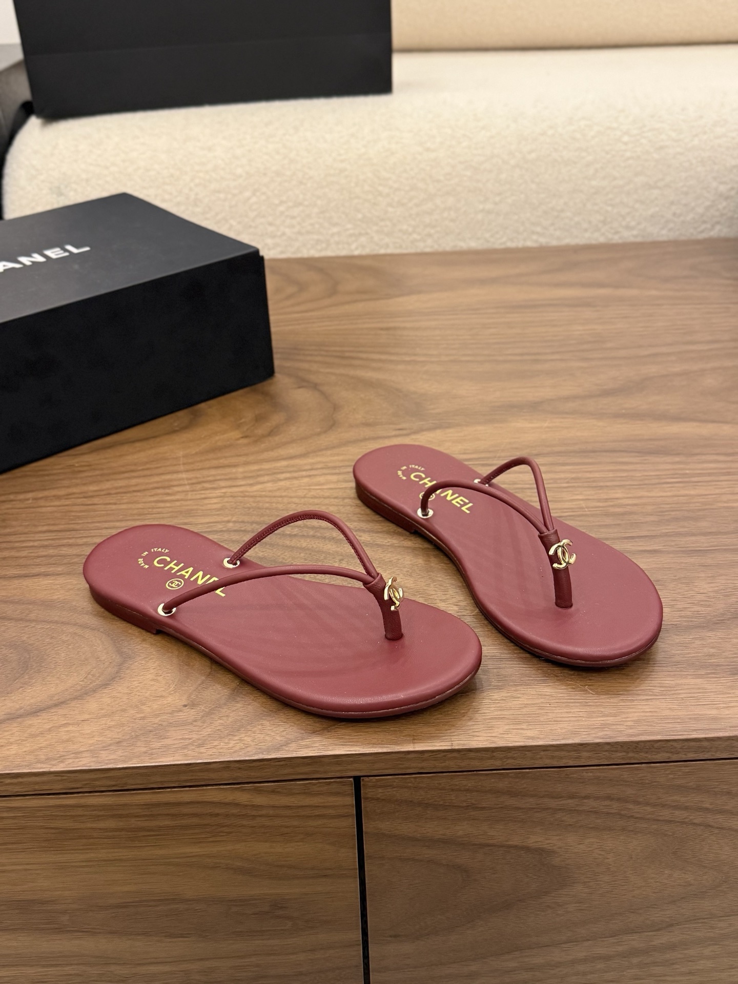 Chanel Classic Leather Flip-Flop Sandals – Burgundy with Gold-Tone CC Logo, Italian Leather Sole (EU 35–39)