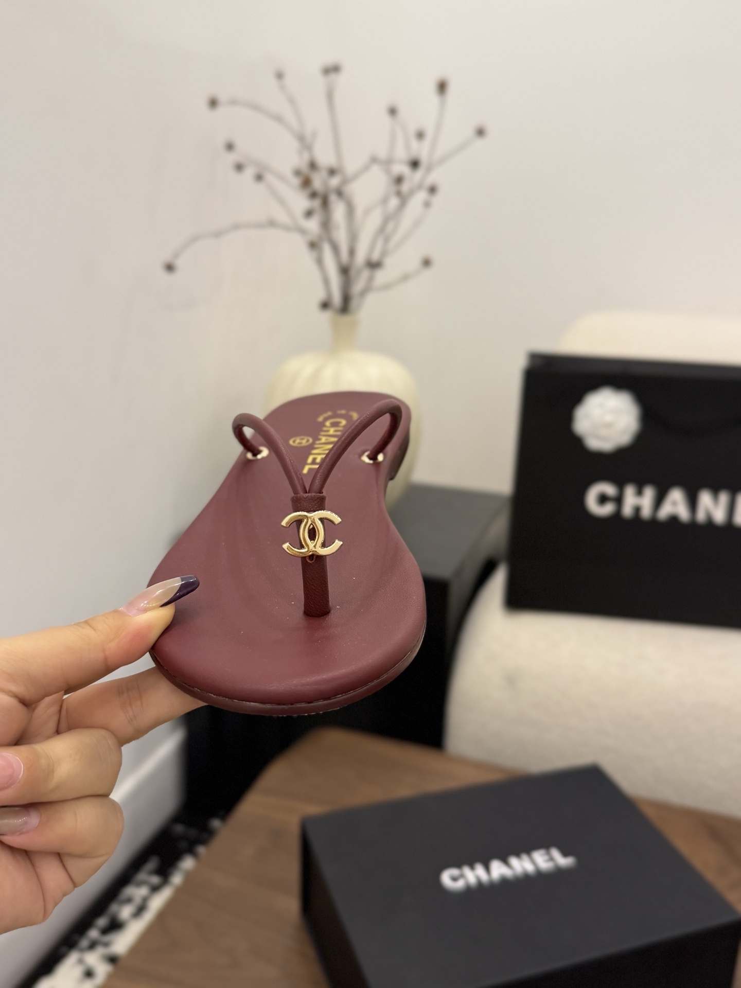 Chanel Classic Leather Flip-Flop Sandals – Burgundy with Gold-Tone CC Logo, Italian Leather Sole (EU 35–39)