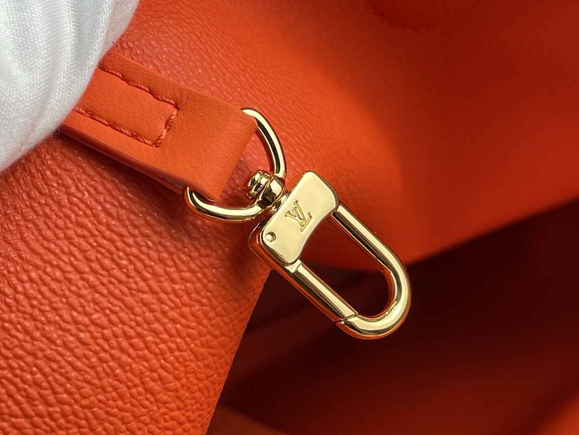 Louis Vuitton Neverfull GM City Exclusive – Monogram Canvas with Orange Leather Trim & Detachable Pouch (Model M29208)