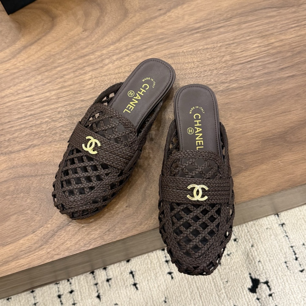 Chanel Woven Leather Slide Sandals – Dark Brown with Gold-Tone CC Logo, Italian Leather Sole (EU 35–39)