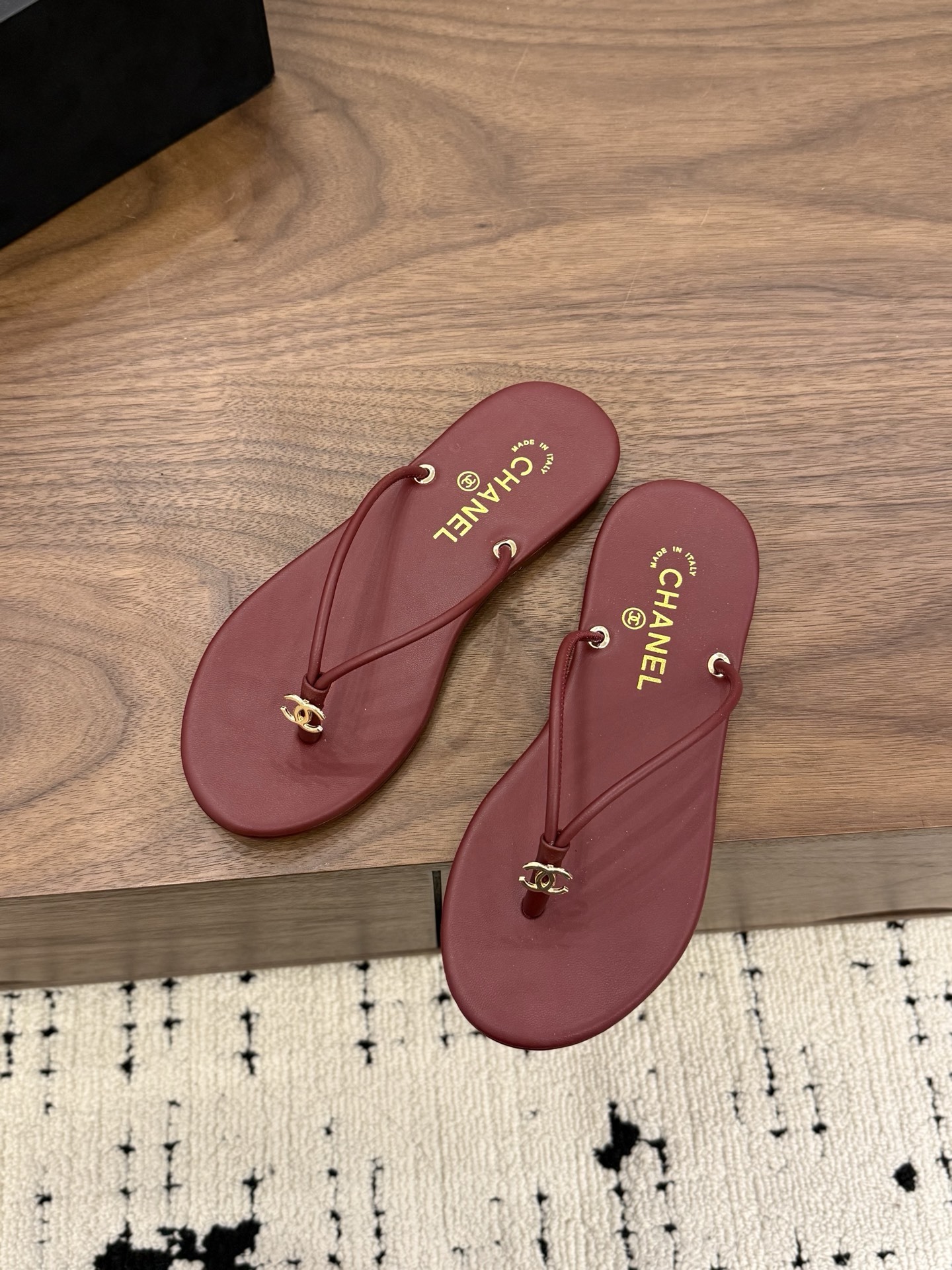 Chanel Classic Leather Flip-Flop Sandals – Burgundy with Gold-Tone CC Logo, Italian Leather Sole (EU 35–39)