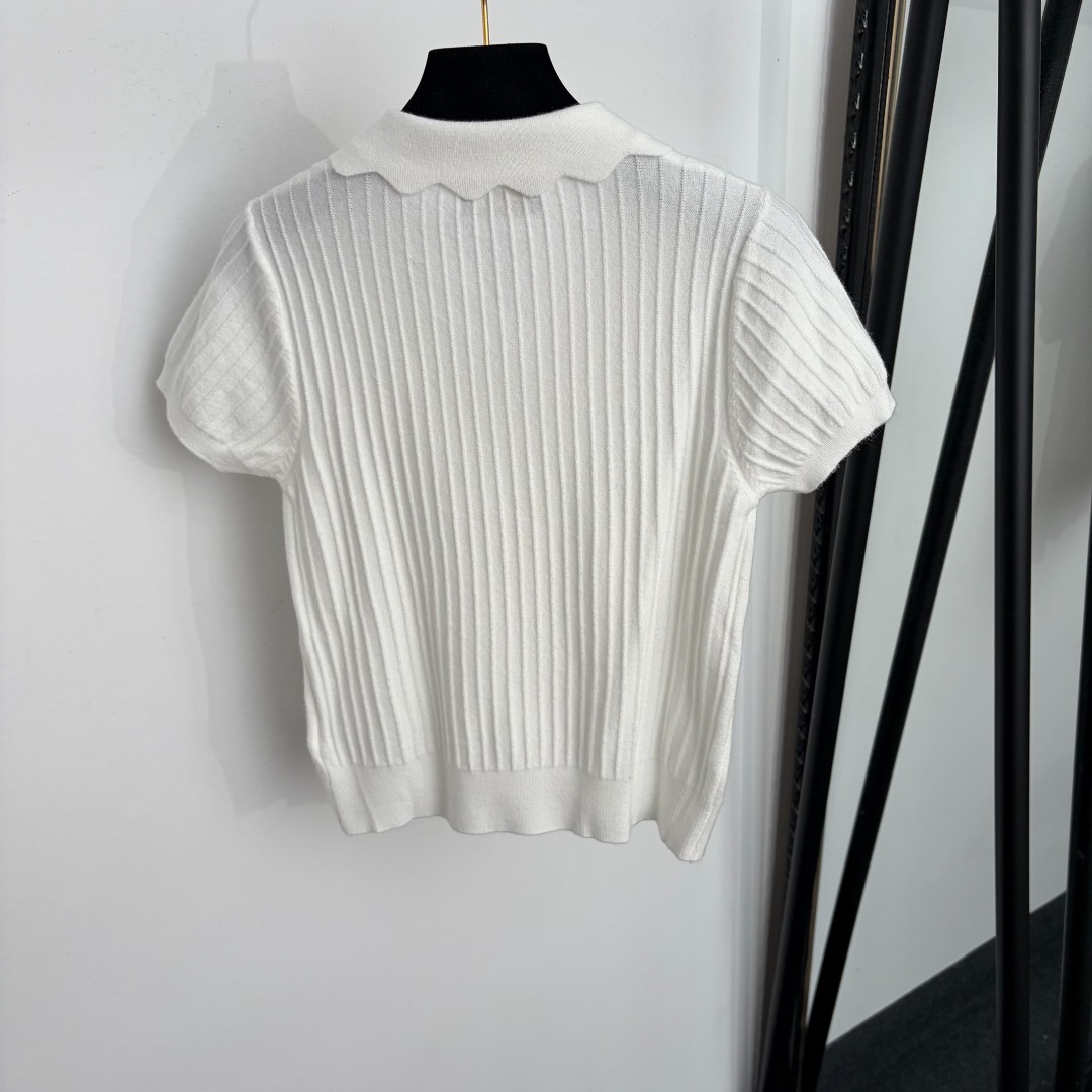 Polo Ralph Lauren Women’s Ribbed Knit Short-Sleeve Cardigan – White with Scalloped Collar & Pony Logo (Size M)