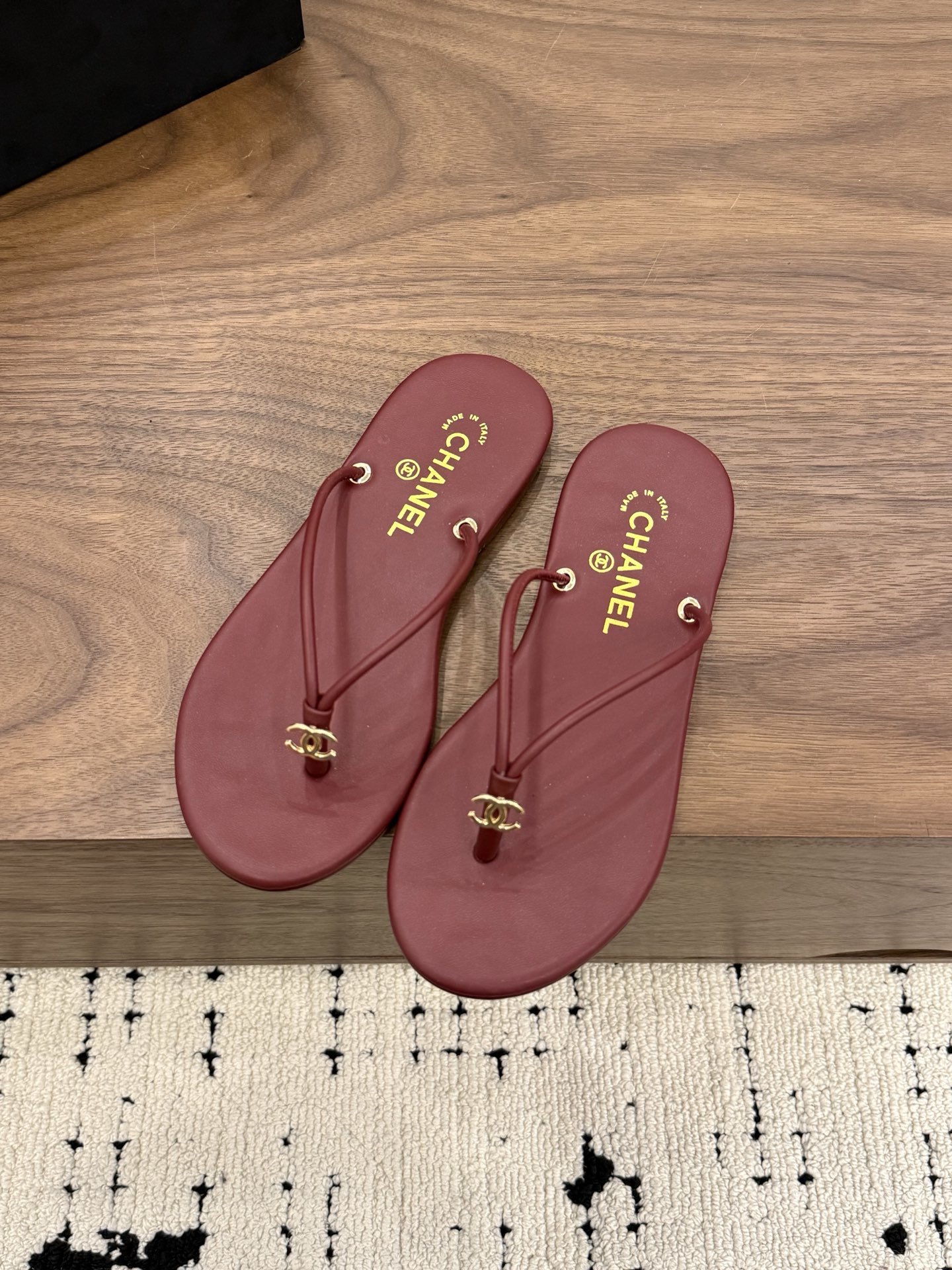 Chanel Classic Leather Flip-Flop Sandals – Burgundy with Gold-Tone CC Logo, Italian Leather Sole (EU 35–39)
